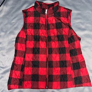 Croft & Barrow red and black plaid puffer vest